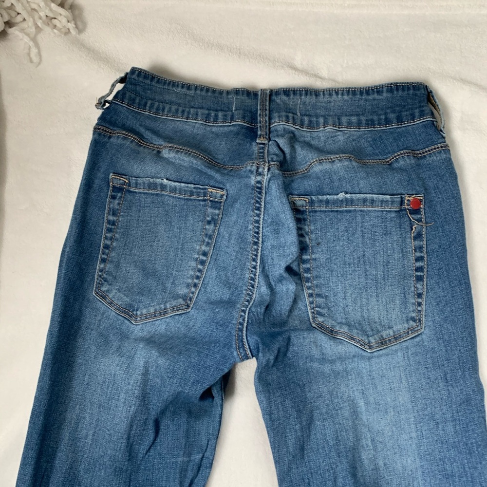 Bullhead Jeans - Picture 2 of 5